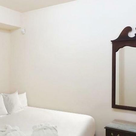 Apartment In The Center Of Yerevan By The Republic Square Eksteriør billede