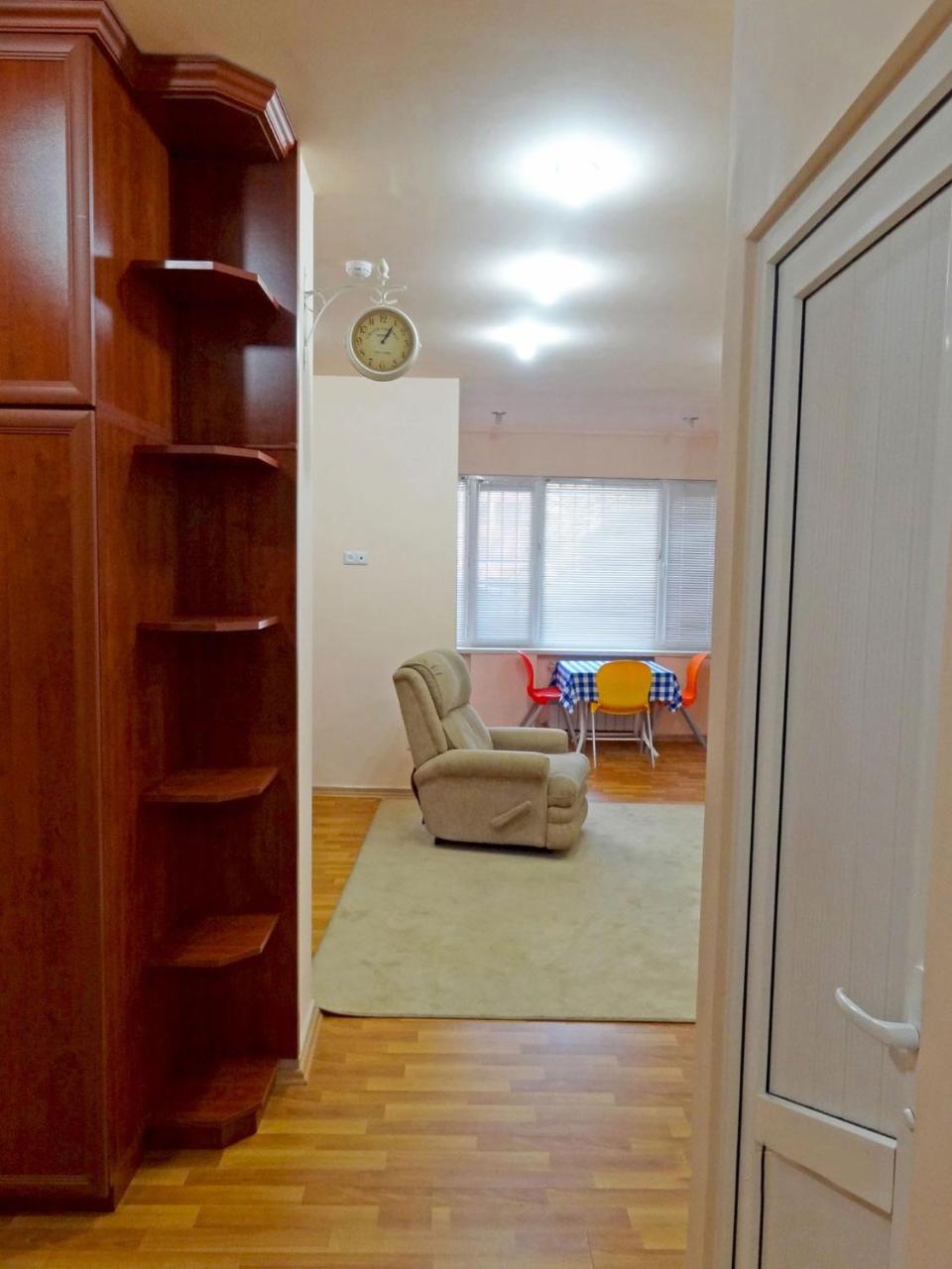 Apartment In The Center Of Yerevan By The Republic Square Eksteriør billede